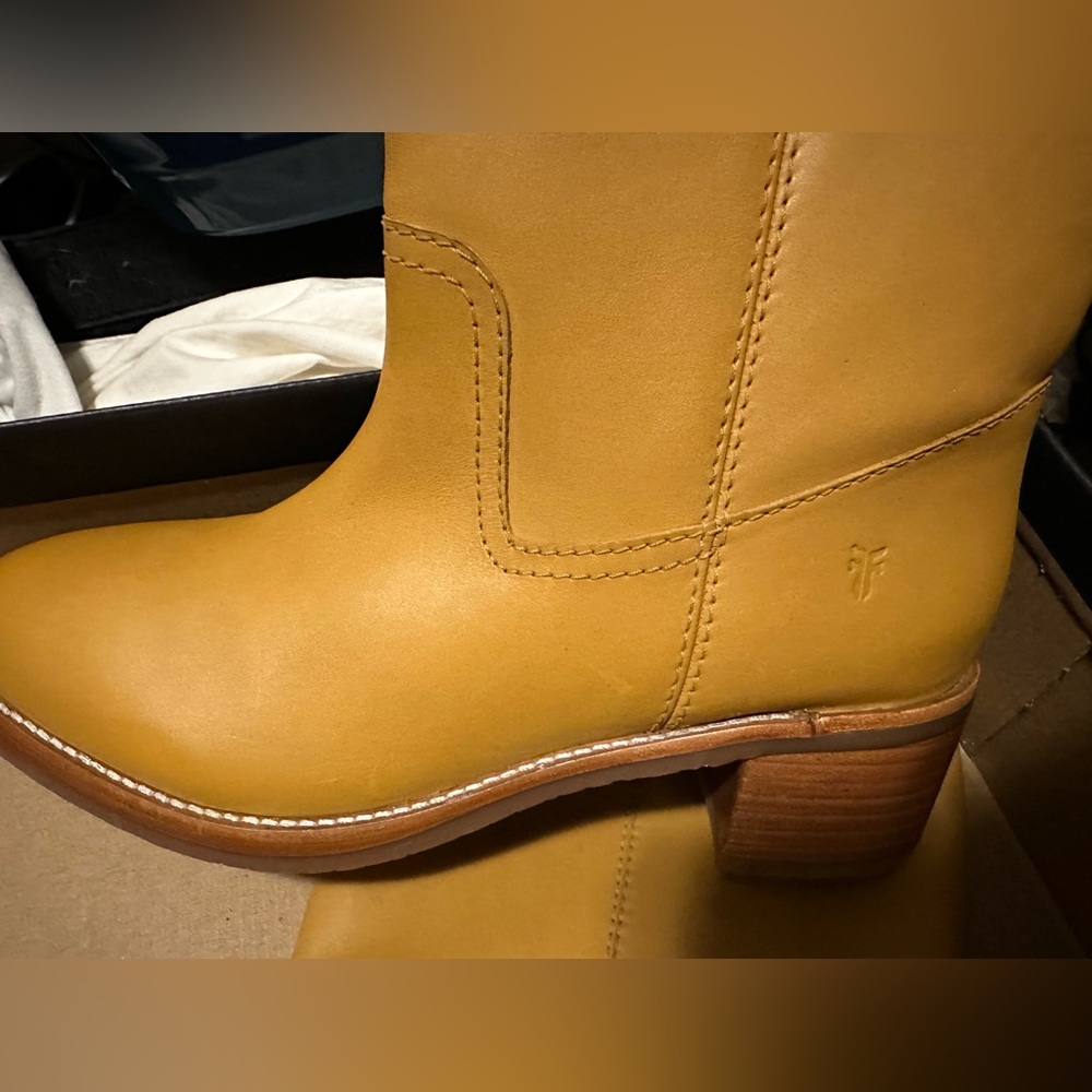 BNIB Frye Camryn Pull On Tall Boots - Picture 9 of 14